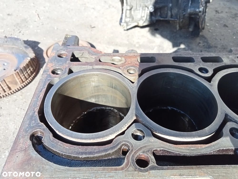 blok silnika vw seat skoda 1.4 tsi 03c021 - 2