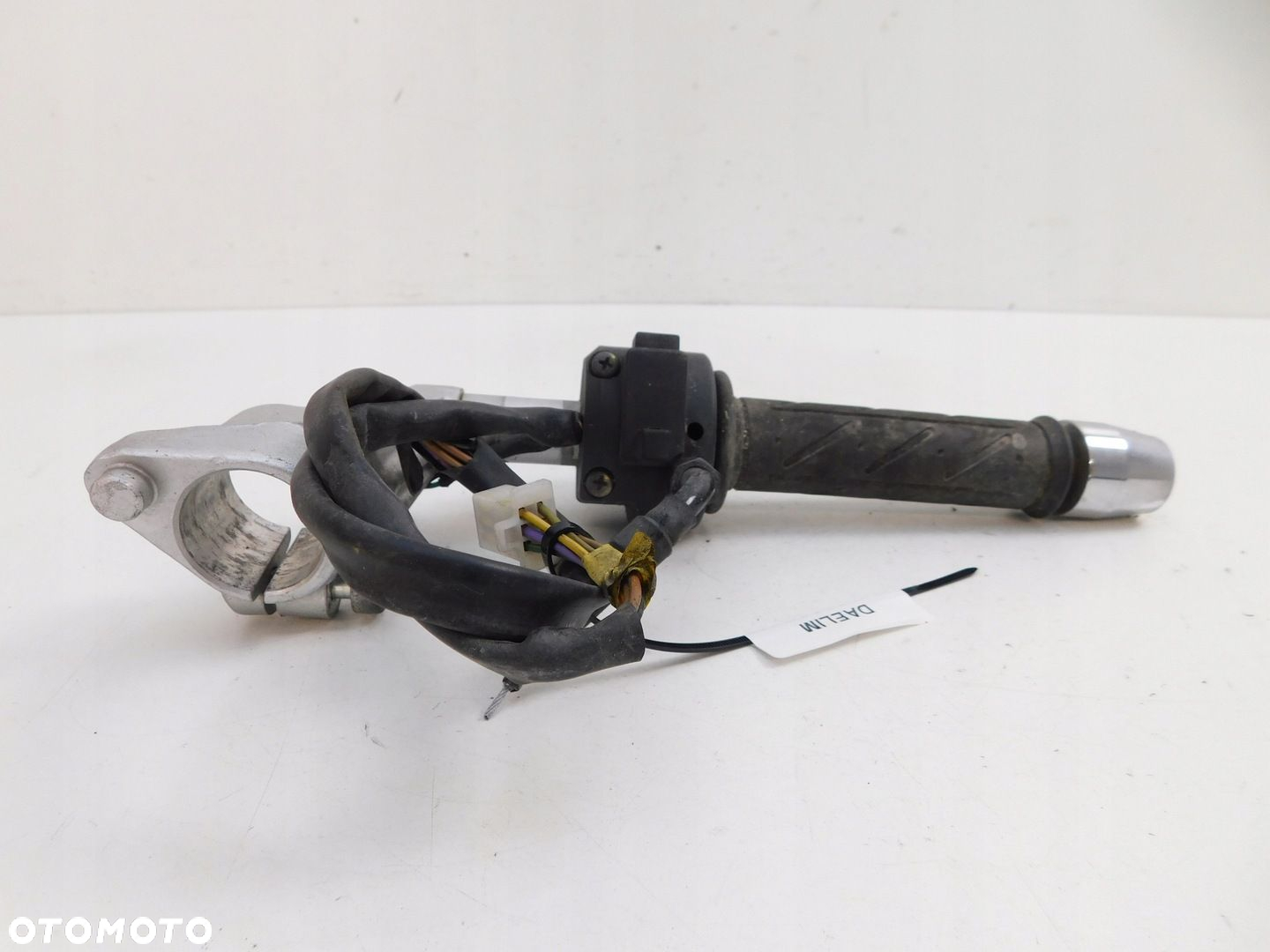 DAELIM ROADSPORT 125 KIEROWNICA PRAWA PRZEŁĄCZNIK - 2