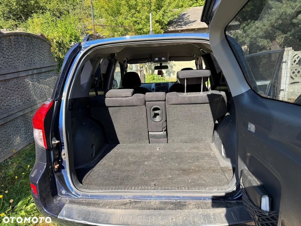 Toyota RAV4 - 11