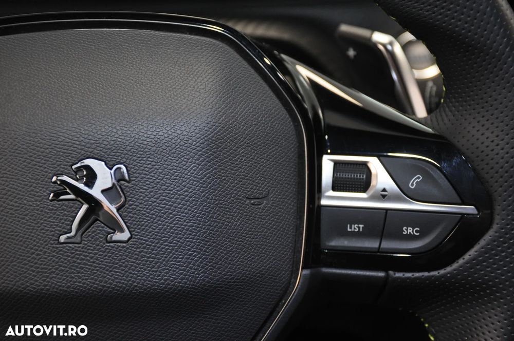 Peugeot 208 1.2 L PureTech STT EAT8 GT Pack - 21