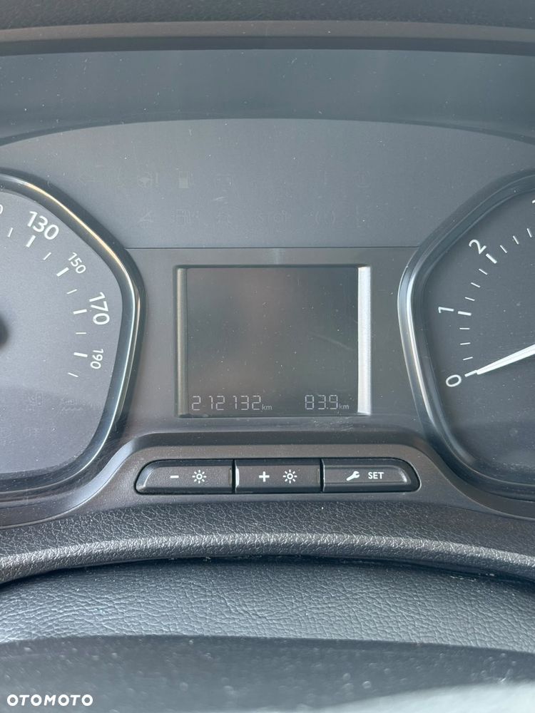 Citroën Jumpy - 10