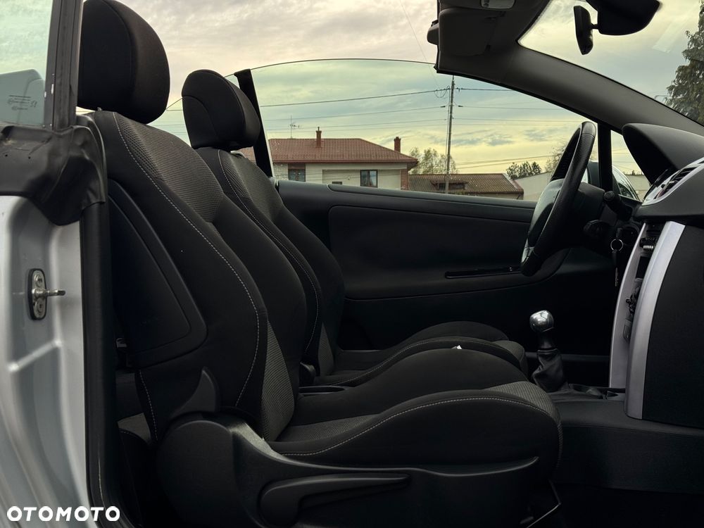 Peugeot 207 CC 120 VTi Premium - 31