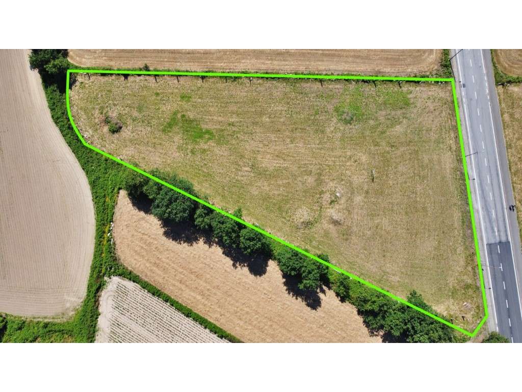 Terreno com PIP aprovado para 8 moradias - Grande imagem: 3/5