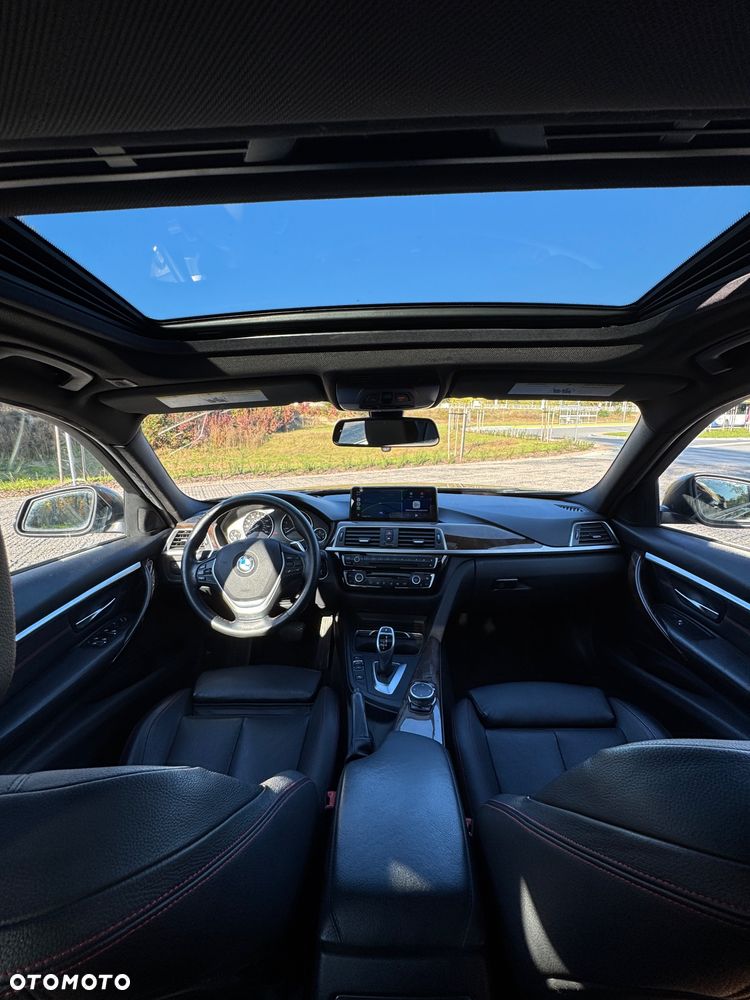 2016 BMW Seria 3 328i xDrive Sport Line, photograph 8
