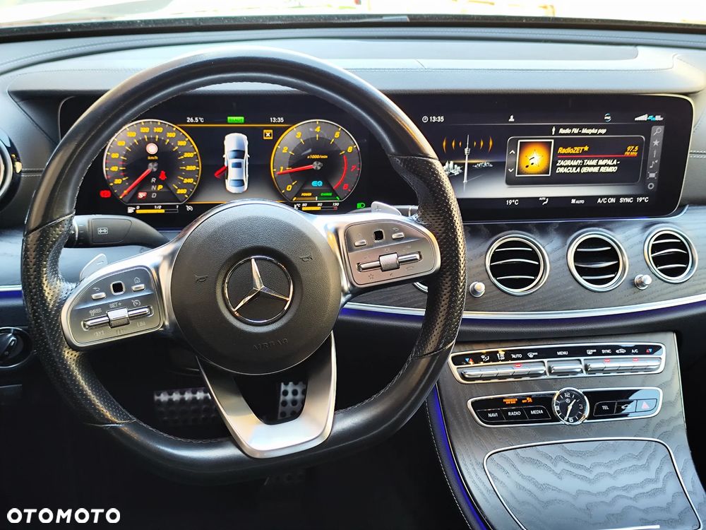 Mercedes-Benz Klasa E 300 9G-TRONIC AMG Line - 13
