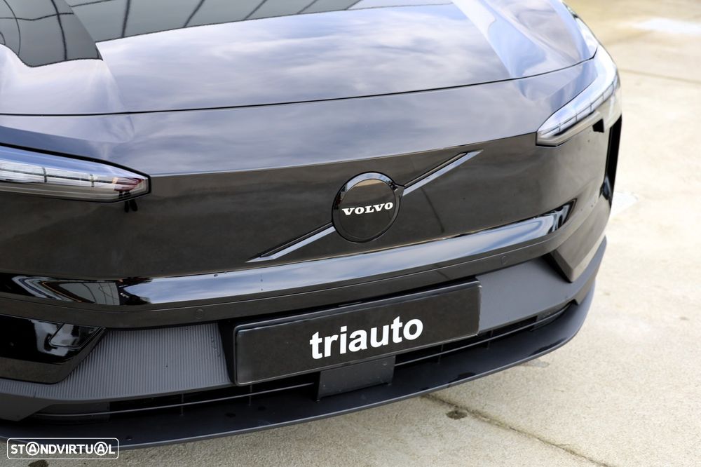 Volvo EX30 69 kWh Single Motor Extended Range Black Edition - 31