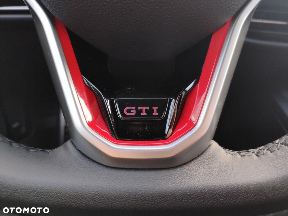 Volkswagen Golf - 20