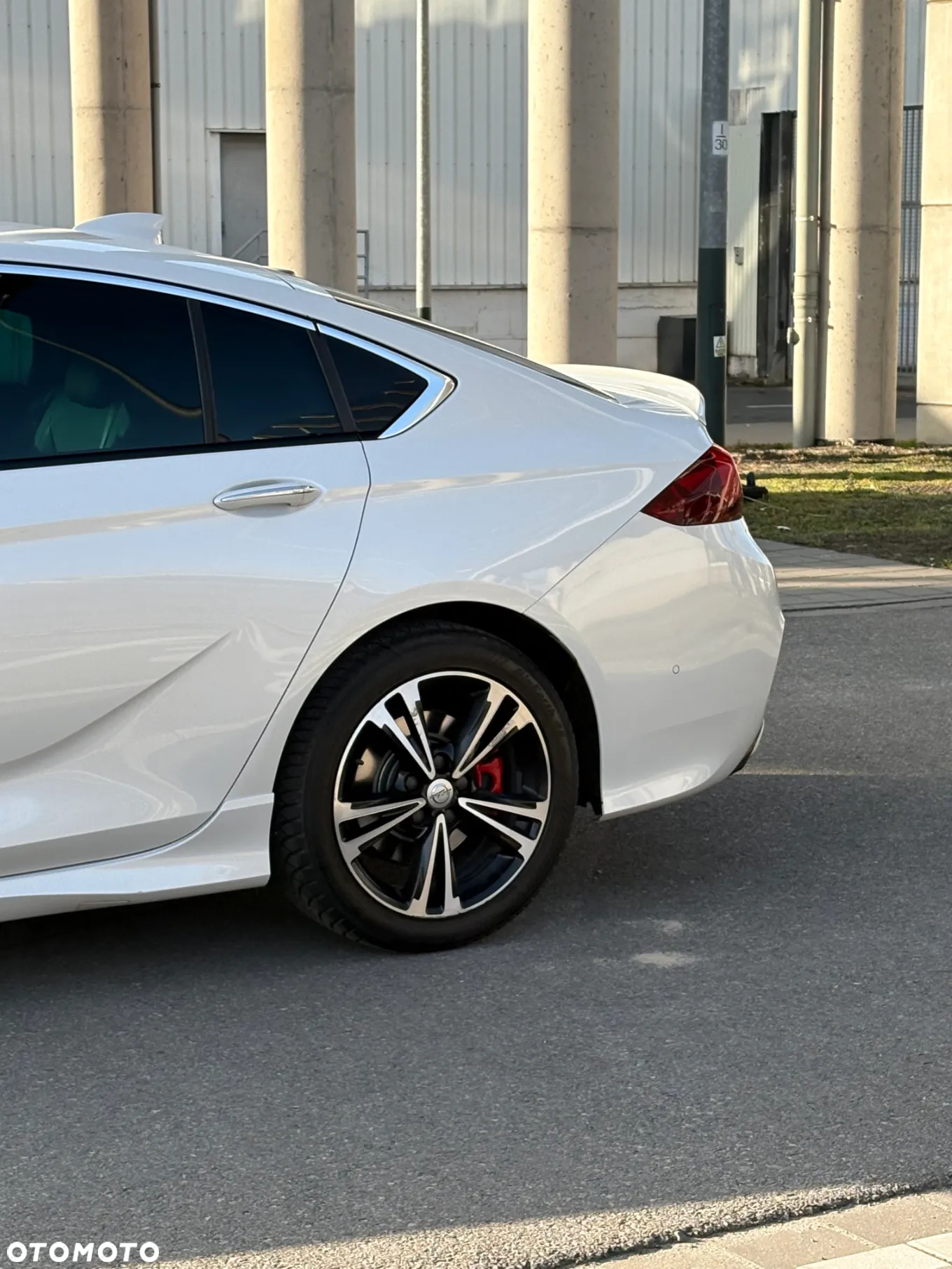 Opel Insignia 2.0 CDTI 4x4 GSi S&S - 4