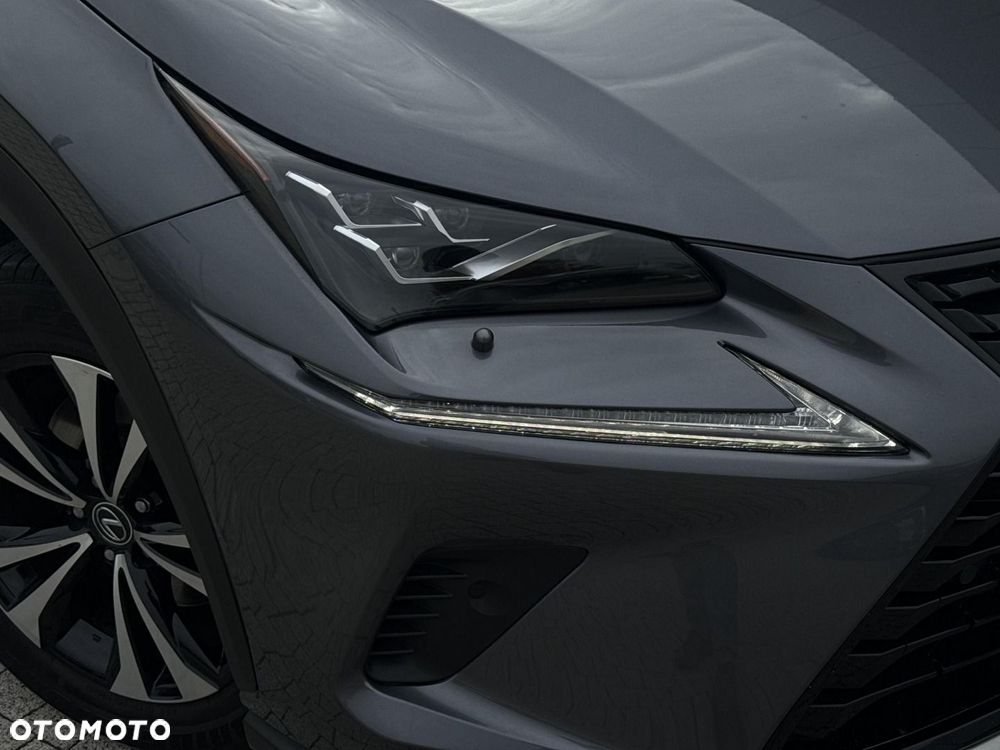 Lexus NX 300h F Impression AWD - 24