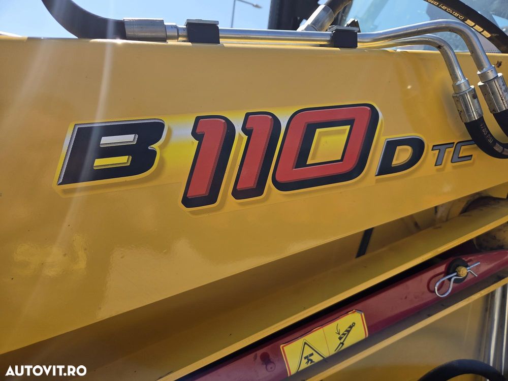 New Holland EX DEMO, 184h, B100D, FULL OPTION, 120CP, cutie automata POWERSHIFT, brat excavare extensibil cu inst picon pe el, MICHELIN, cupa multifunctionala 4x1, FURCI, Aer cond, Certificat CE, posibilitate leasing 4 ani-PROMOTIE 75.900 EUR+Tva - 20