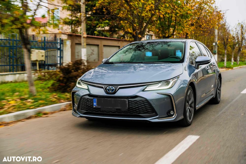 Toyota Corolla 1.8 HSD Dynamic - 3