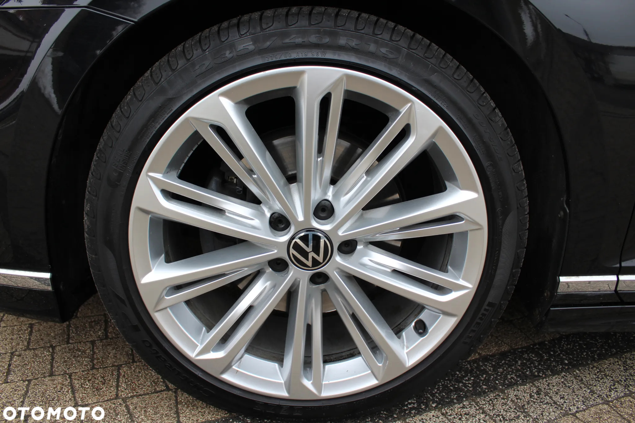 Volkswagen Passat Variant 2.0 TDI SCR DSG 4Motion Business - 21