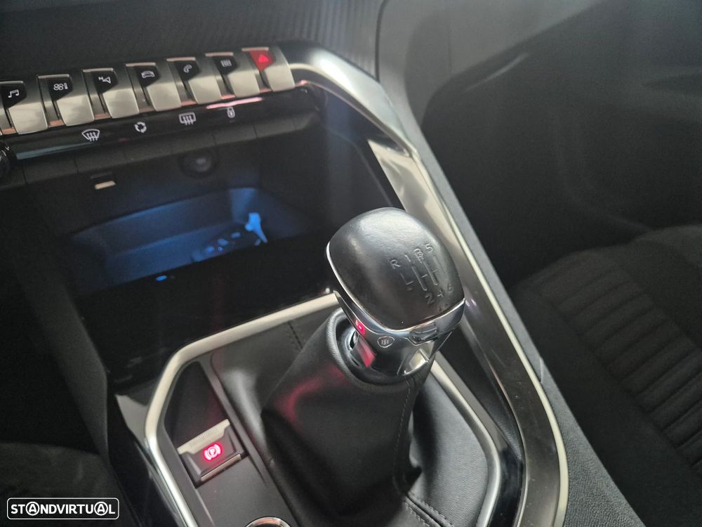 Peugeot 3008 PureTech 130 Stop & Start GPF Active Pack - 15