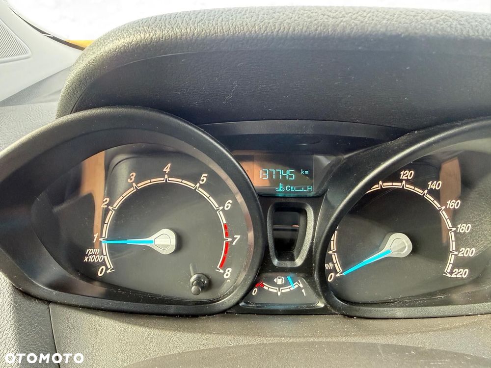 Ford Transit Courier - 6