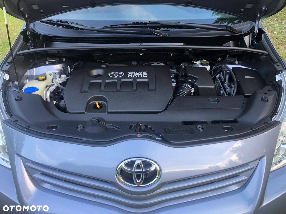 Toyota Verso 1.8 5-Sitzer Executive - 24
