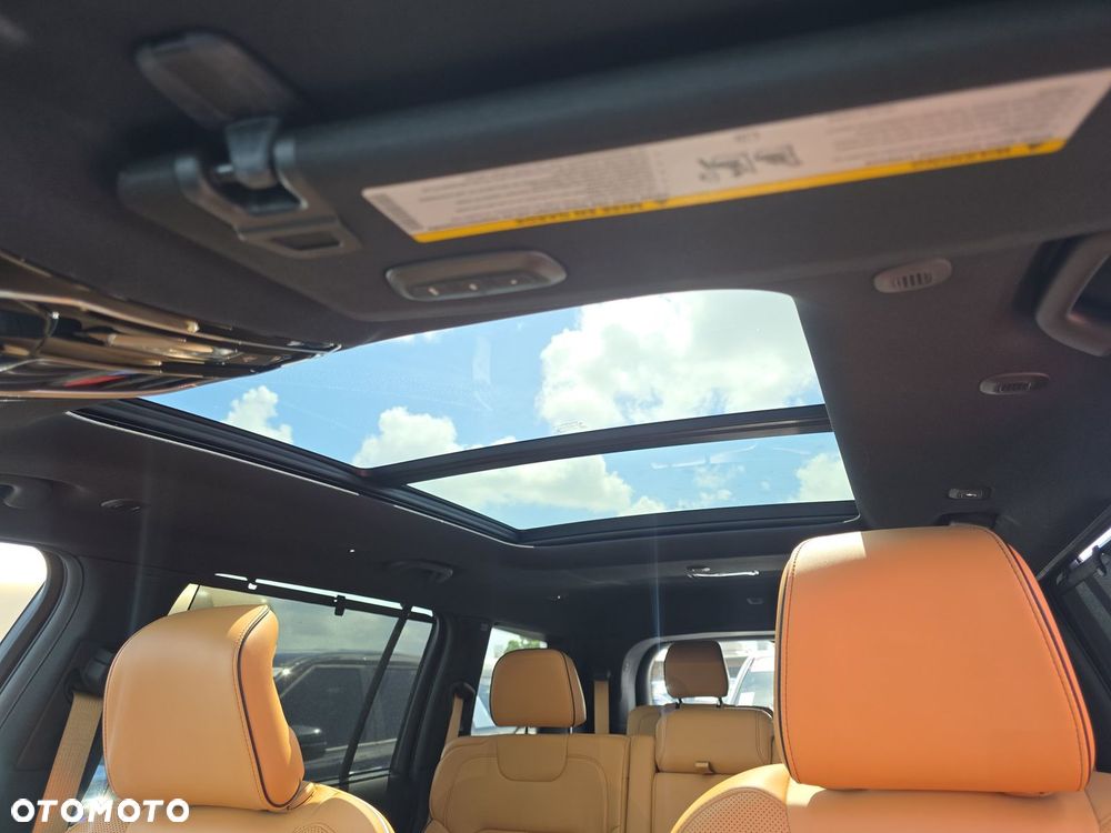 Jeep Grand Cherokee - 15