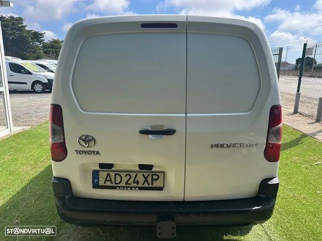 Toyota PROACE CITY 3 LUG. - 6