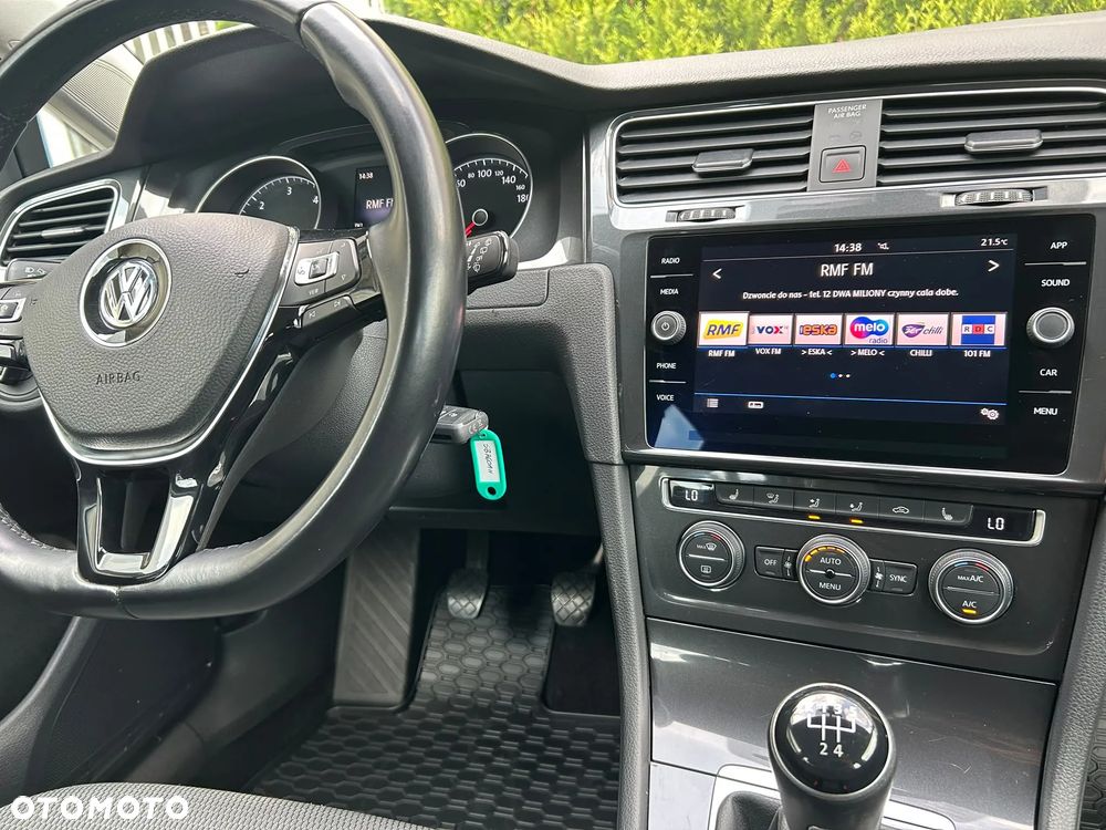 Volkswagen Golf 1.6 TDI BMT Comfortline - 27