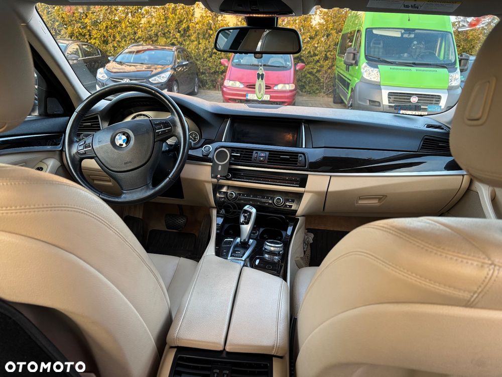 BMW Seria 5 528i xDrive - 21