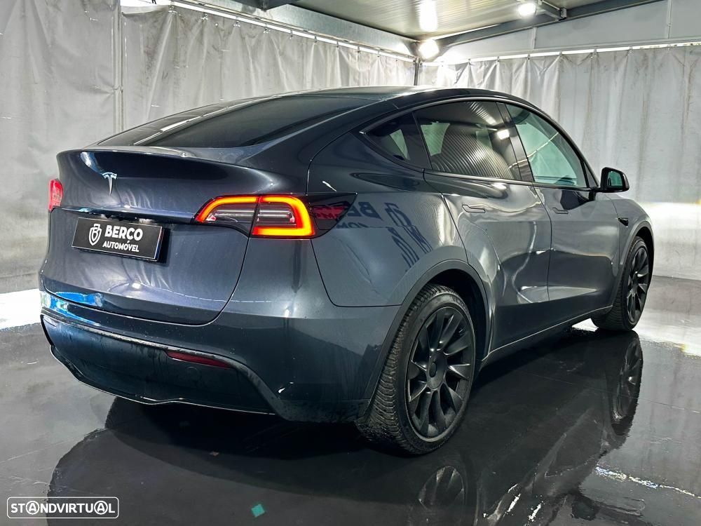 Tesla Model Y Long Range Dual Motor AWD - 5