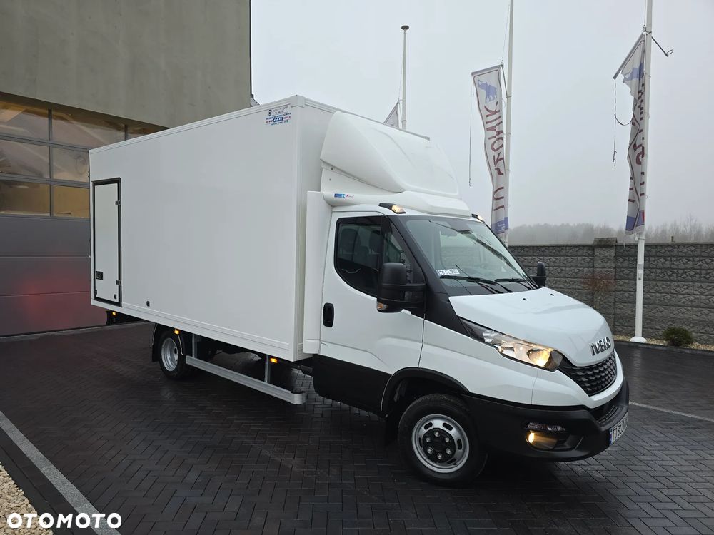 Iveco DAILY DAILY 50C16 KONTENER IZOTERMICZNY 10PALET 4,91cmDługi  2,11cmSzeroki  2,31cmWysoki  SALON PL 106 Tyś km STAN JAK NOWY NA GWARANCJI TEMPOMAT FOTEL PNEŁMATYCZNY KLIMATYZACJA AUTOMATYCZNA - 1