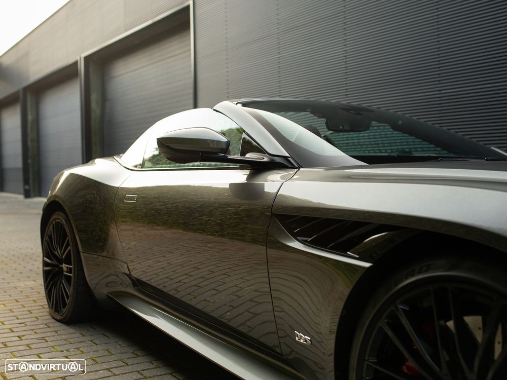 Aston Martin DBS Volante Superleggera - 9