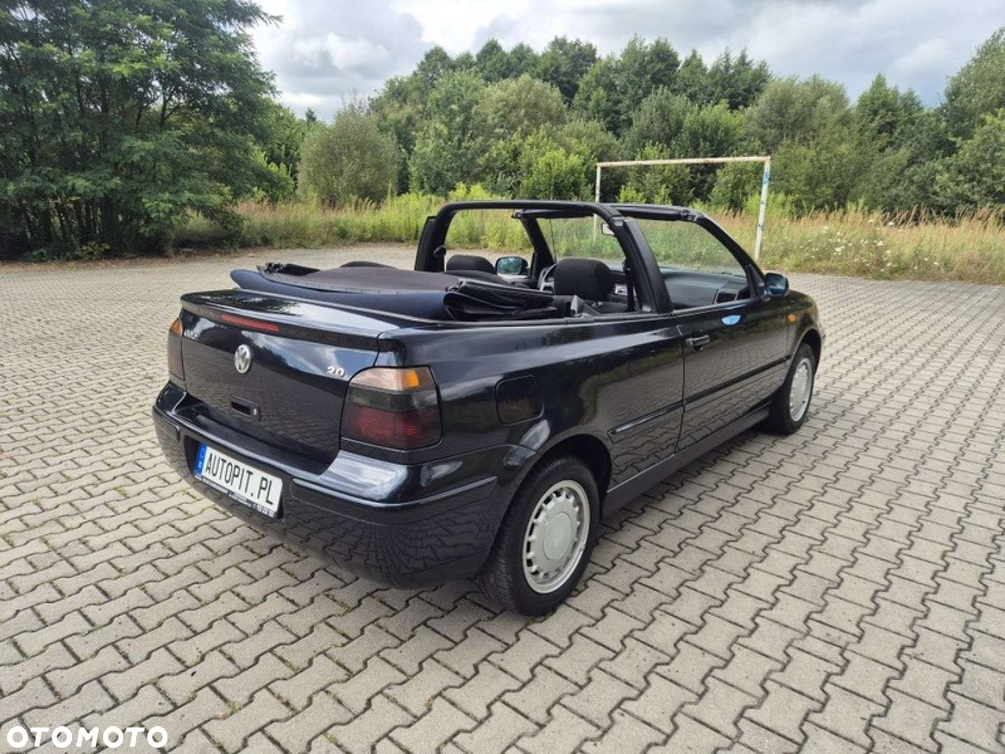 Volkswagen Golf - 10