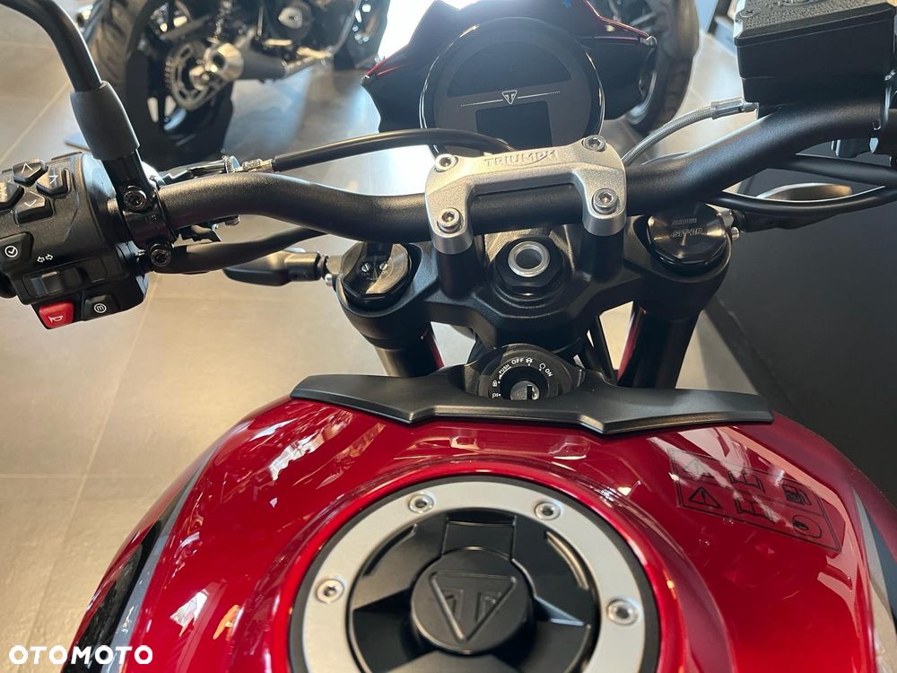 Triumph Trident - 10