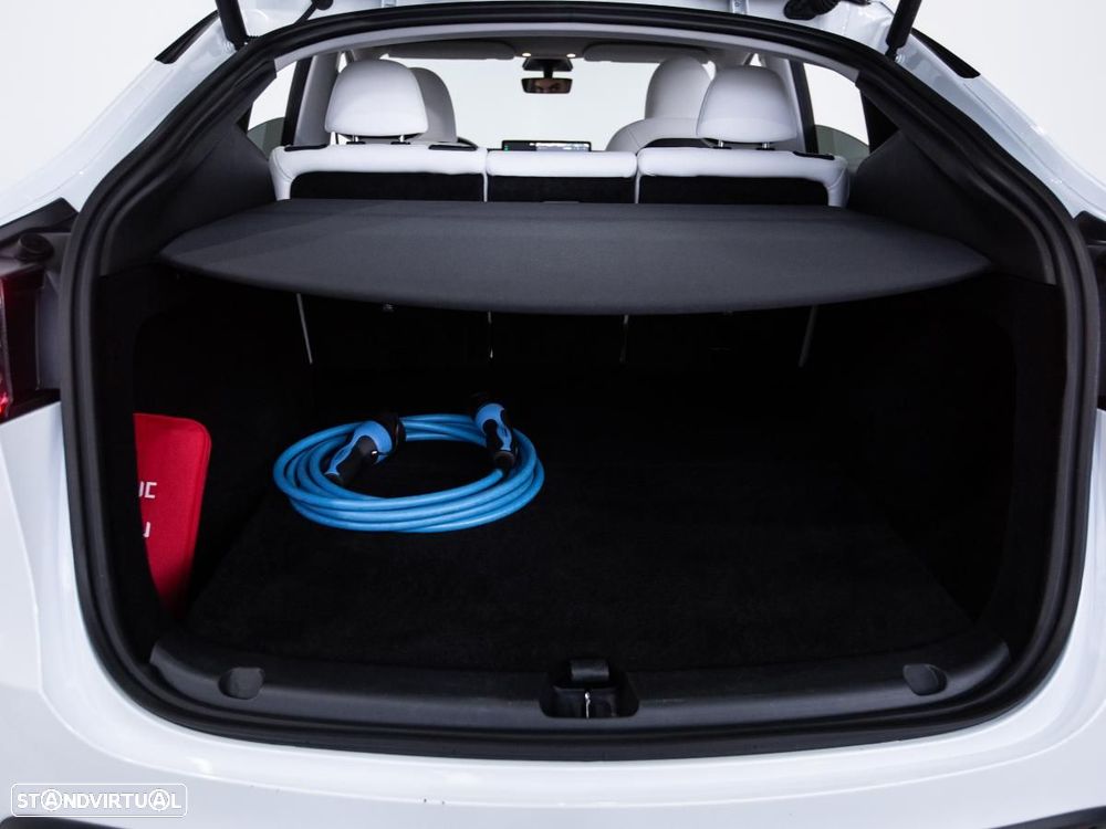 Tesla Model Y Performance Dual Motor AWD - 14