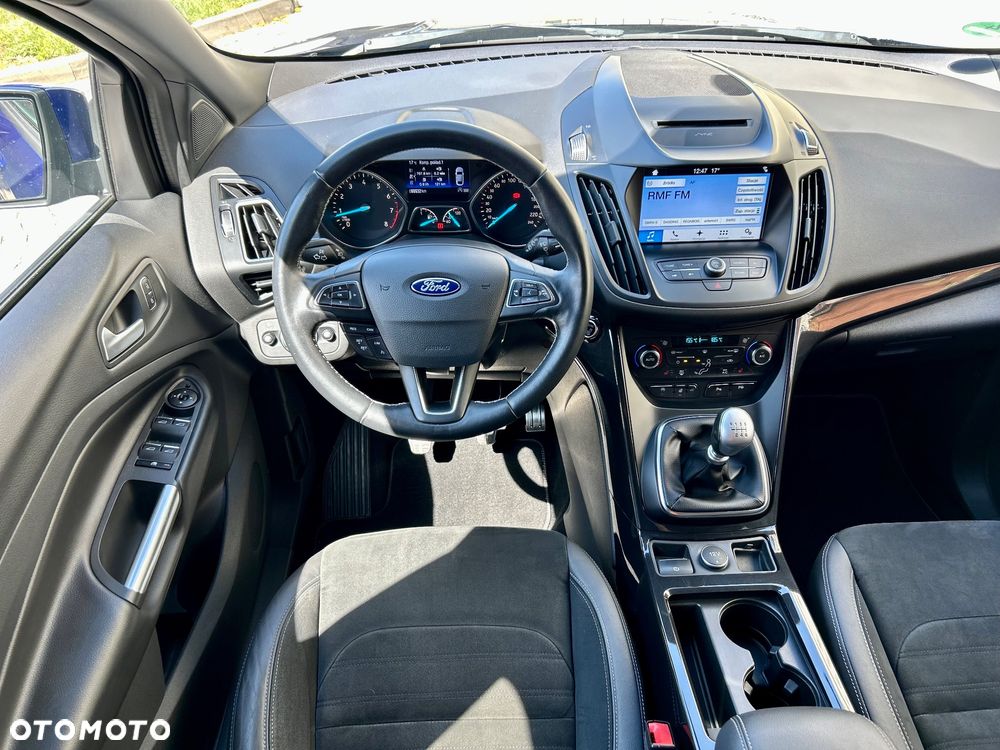 Ford Kuga 1.5 EcoBoost 2x4 Titanium - 19