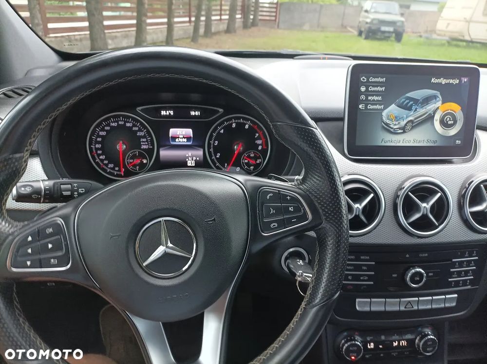 Mercedes-Benz Klasa B 200 7G-DCT UrbanStyle Edition - 16