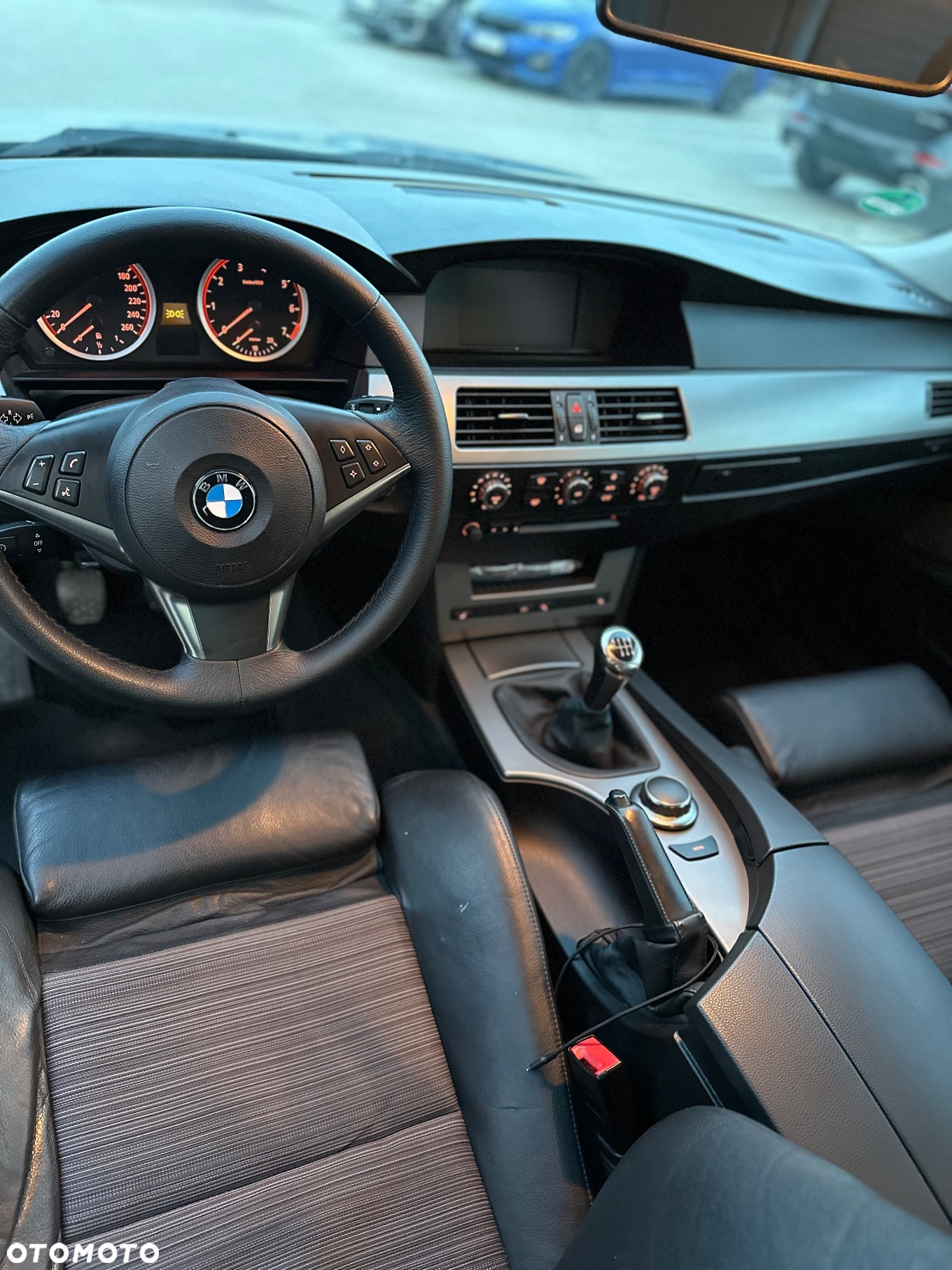 BMW Seria 5 523i Touring - 6