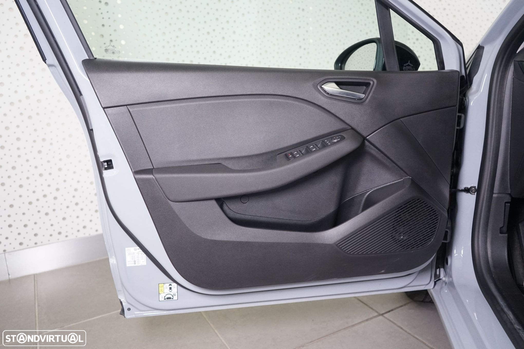 Renault Clio 1.0 TCe Evolution - 17