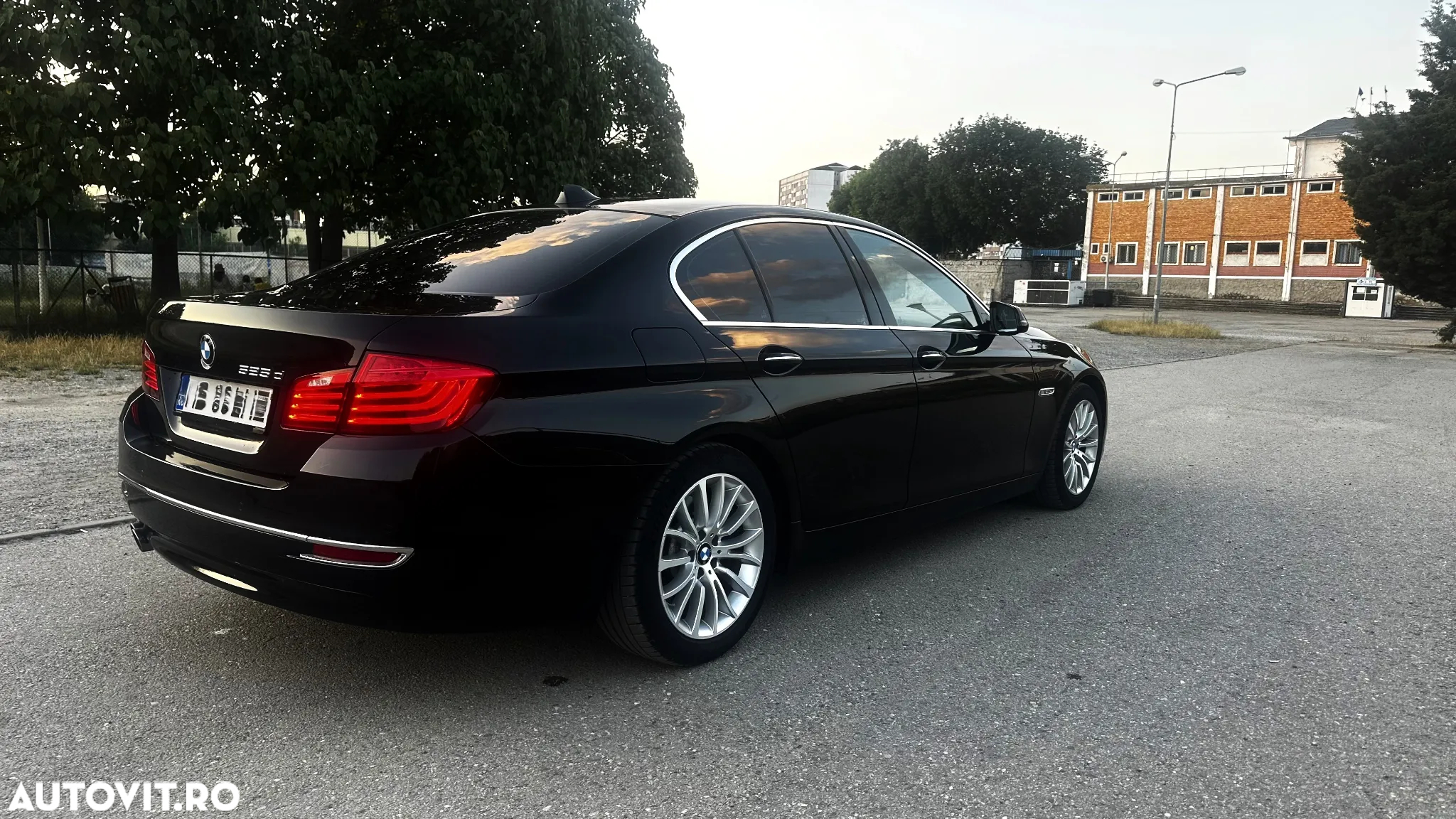 BMW Seria 5 525d Luxury Line - 9