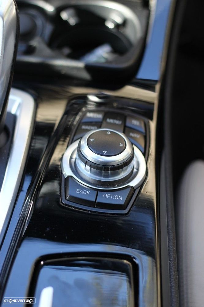 BMW 525 d xDrive Pack M Auto - 27