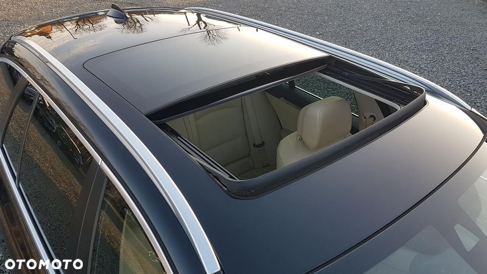 BMW Seria 5 520d xDrive - 33