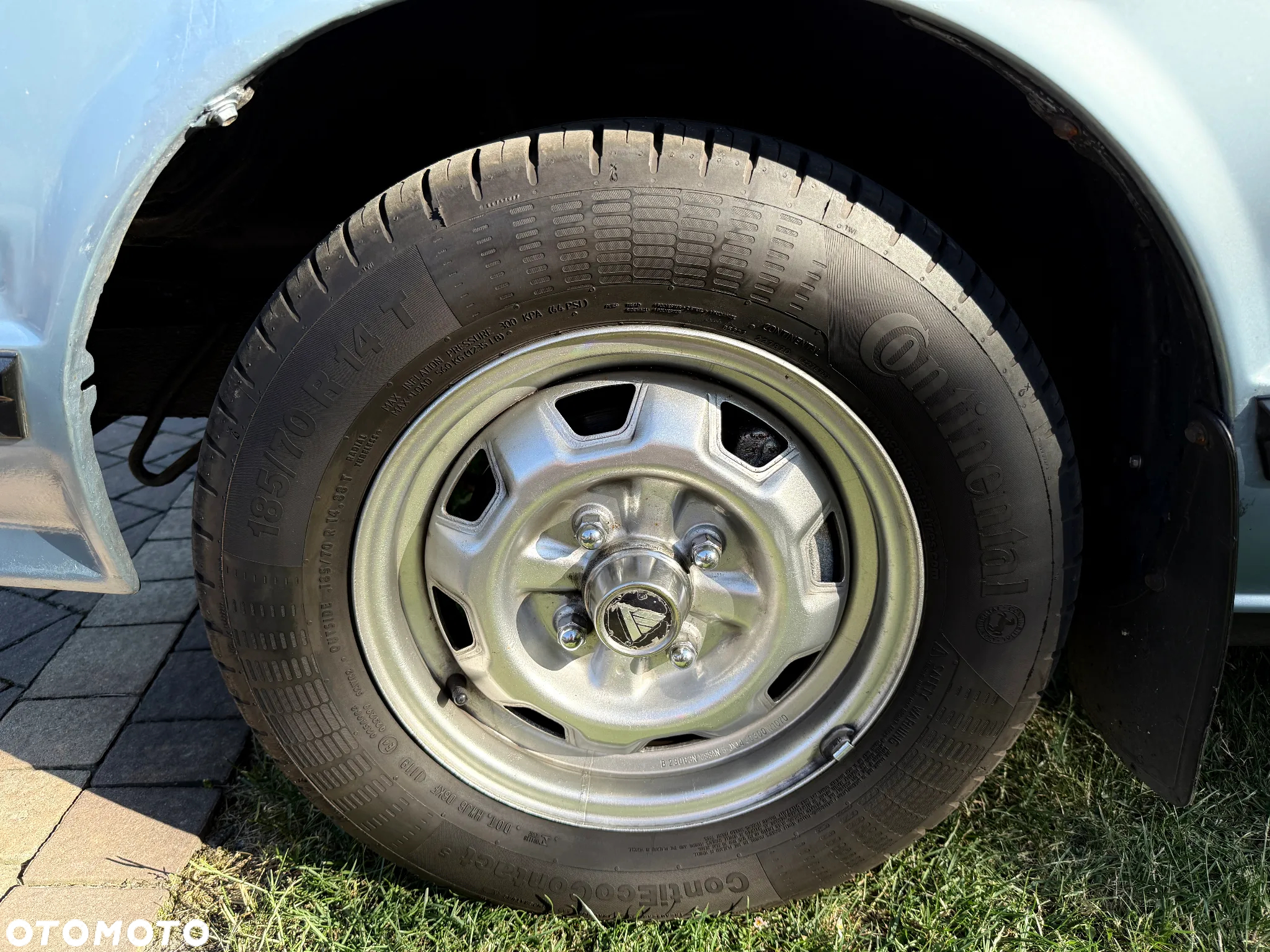 Nissan Bluebird - 25