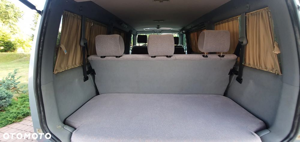 Volkswagen Multivan - 17