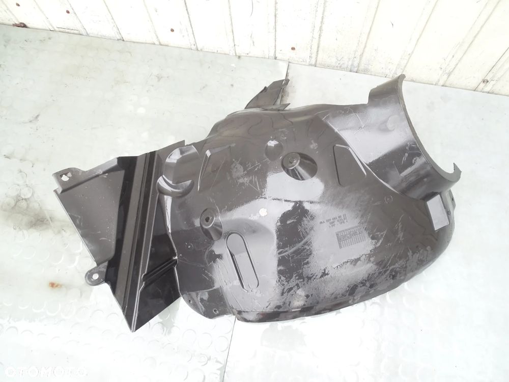 Nadkole prawy  przód część tylna Mercedes CLK W209 A2098840822