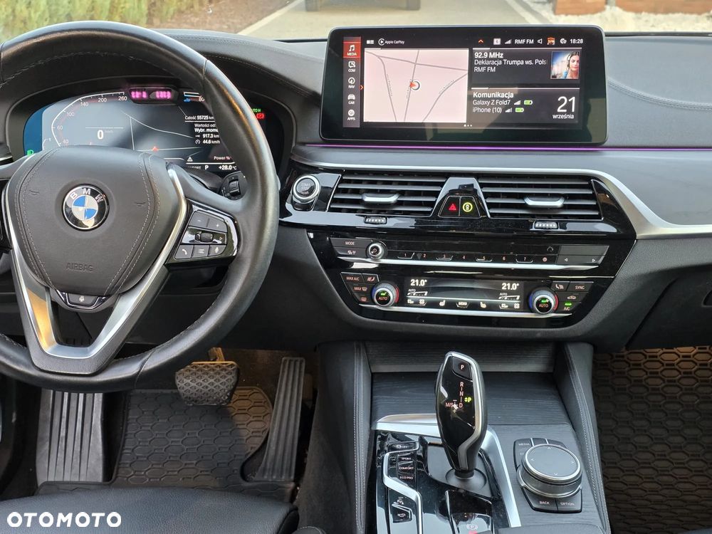 BMW Seria 5 520d Luxury Line - 17