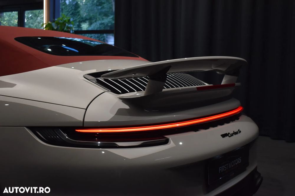 Porsche 911-TURBO-S PDK - 32