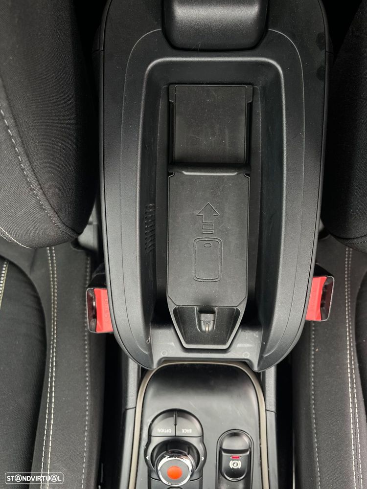MINI Countryman One D - 11
