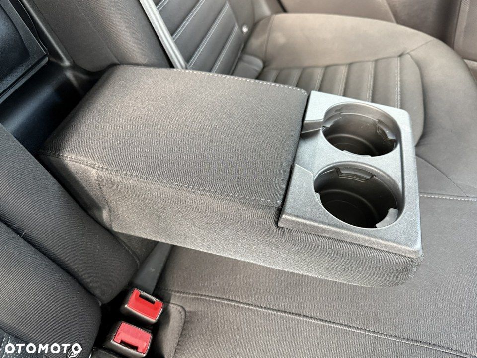 Ford Mondeo SW 2.0 TDCi S&S Titanium - 36