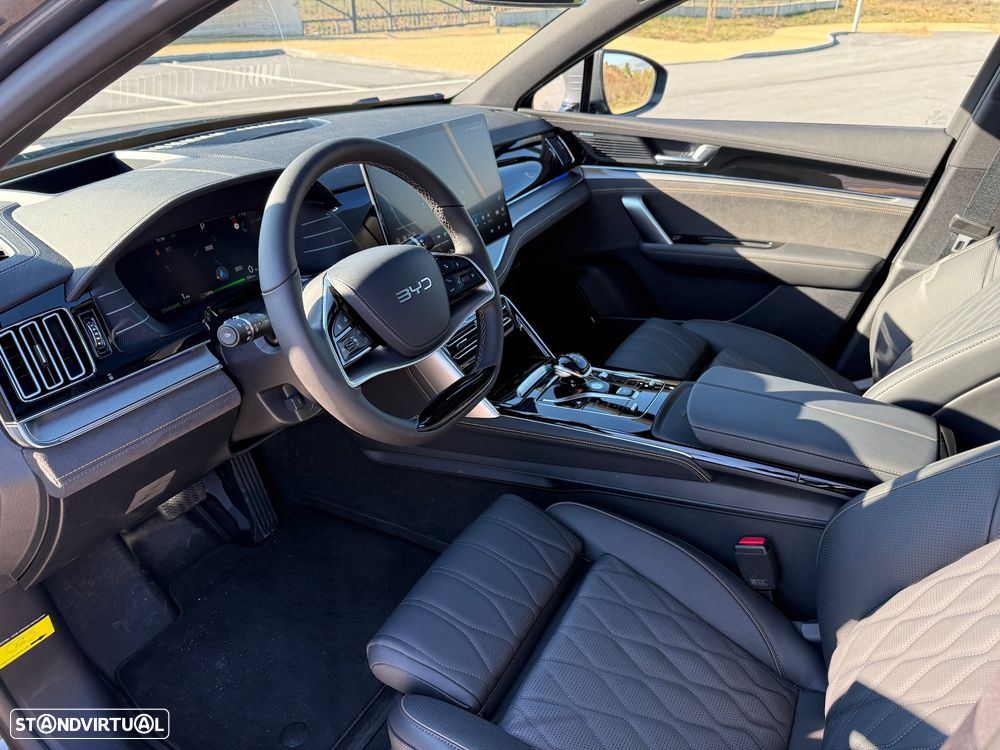 BYD Tang 108.8 kWh AWD Flagship - 13