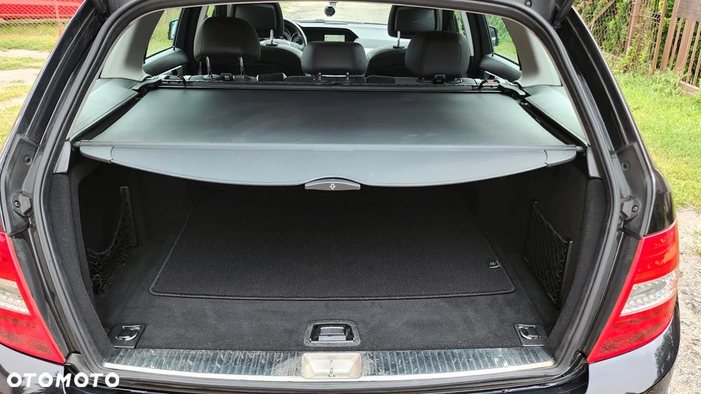 Mercedes-Benz Klasa C 180 (BlueEFFICIENCY) 7G-TRONIC Avantgarde - 17