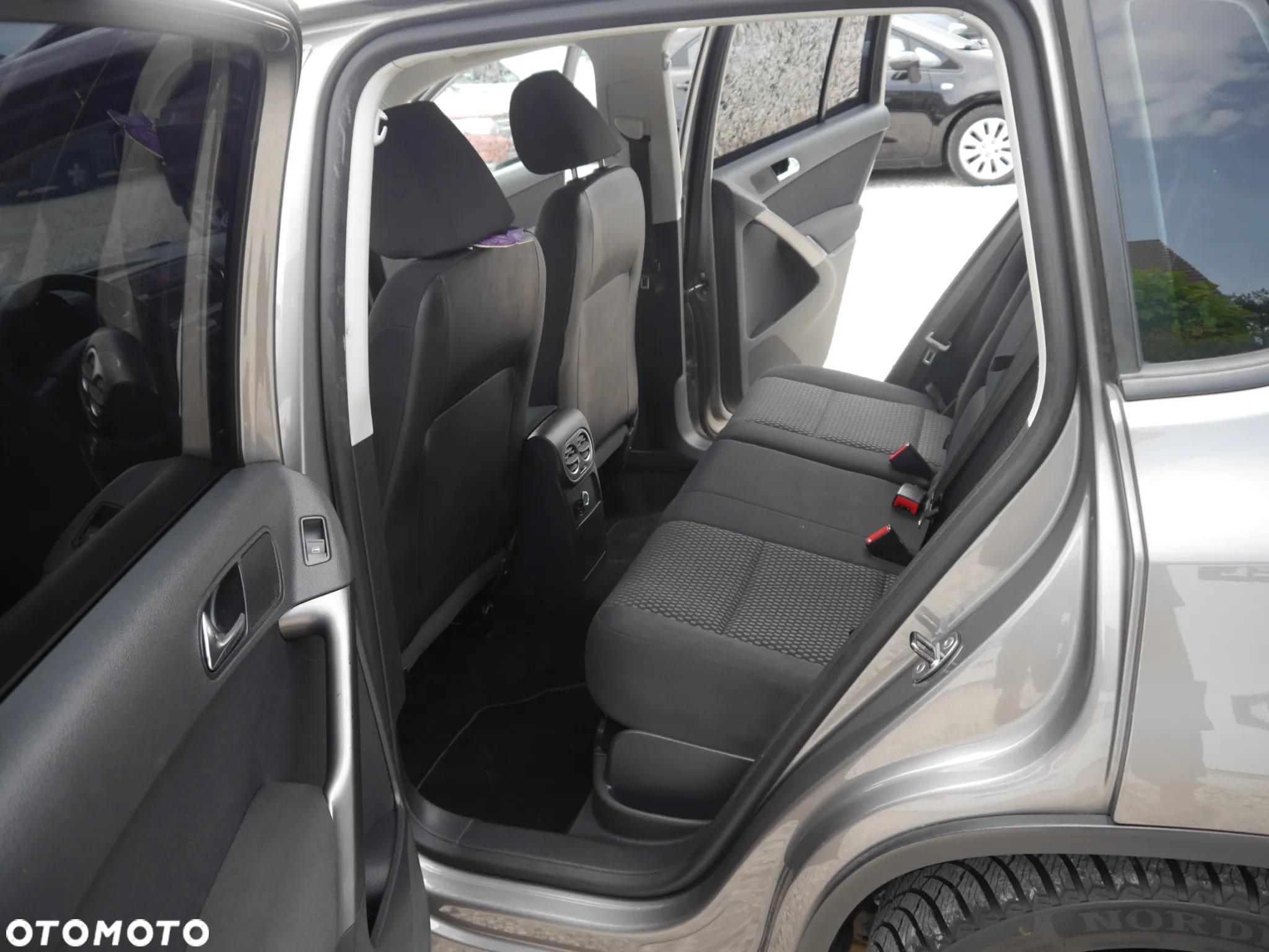 Volkswagen Tiguan 2.0 TDI DPF 4Motion BlueMotion Technology Exclusive - 19