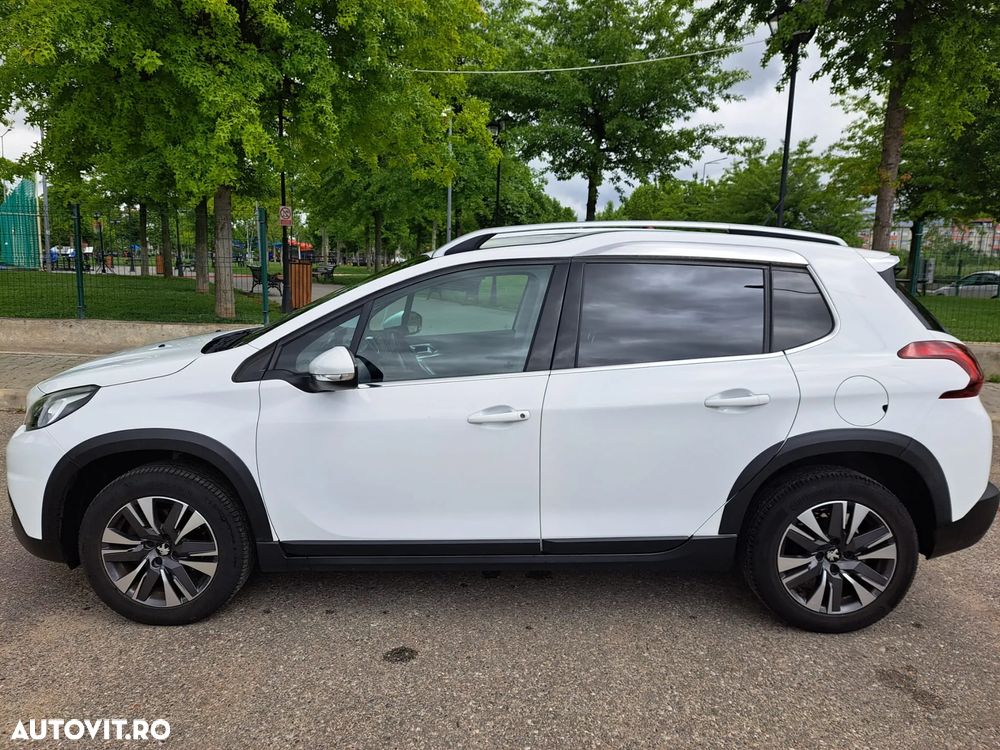 Peugeot 2008 PureTech 130 Allure Pack - 3