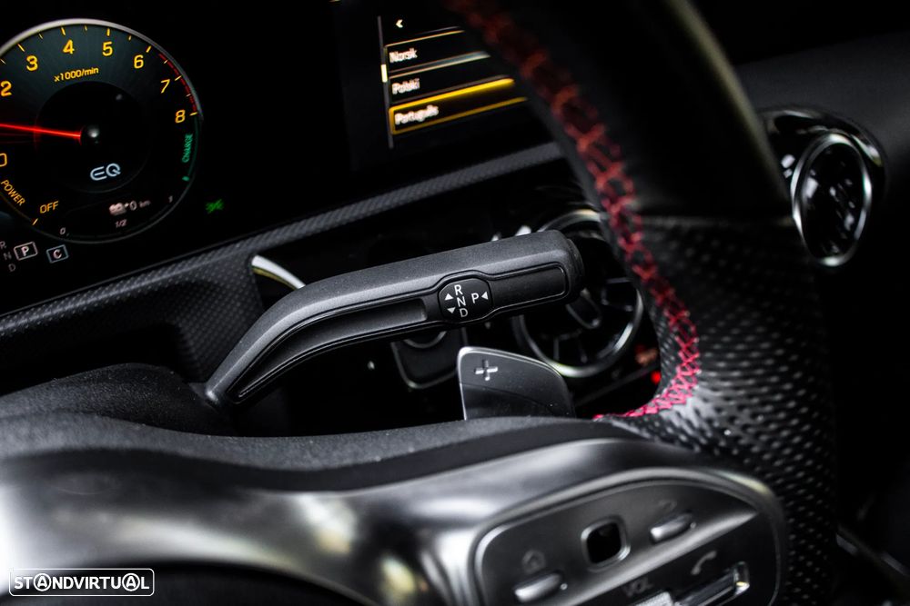 Mercedes-Benz A 250 e AMG Line - 17