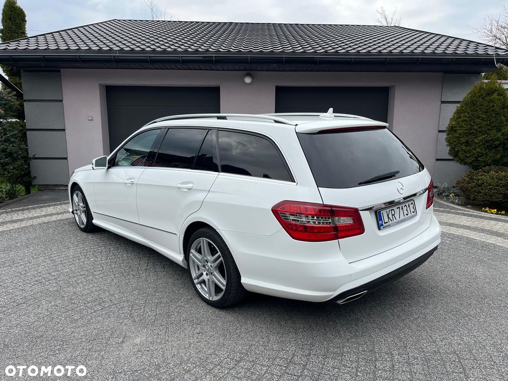 Mercedes-Benz Klasa E 220 CDI DPF BlueEFFICIENCY 7G-TRONIC Avantgarde - 4