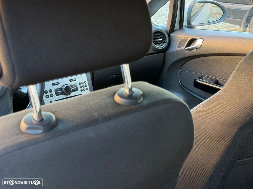 Opel Corsa 1.3 CDTI Enjoy 89g - 17